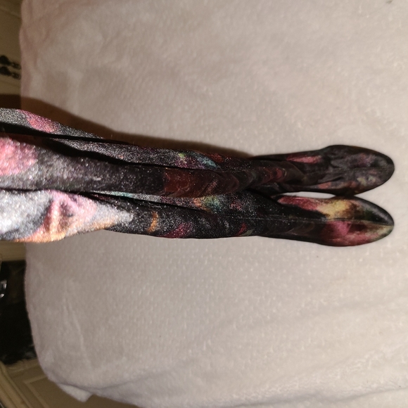 Madden Girl Size 7 Black Velvet Floral Sock Boots - Picture 10 of 14